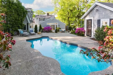 27 Roundwood Rd, Newton, MA 02464