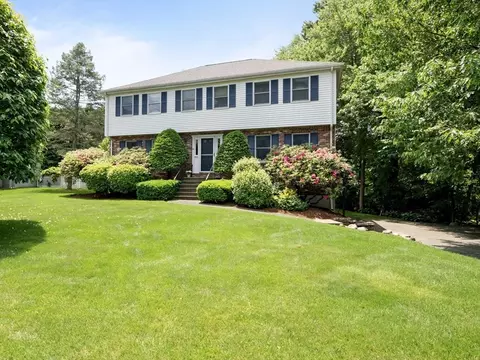 12 Carlson Cir, Natick, MA 01760