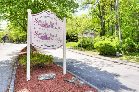 340 Sunderland Rd #2, Worcester, MA 01604