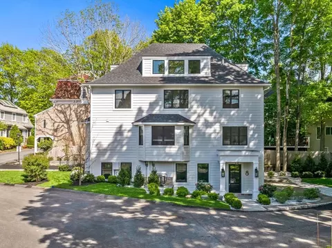 8 Wiswall #8, Wellesley, MA 02482