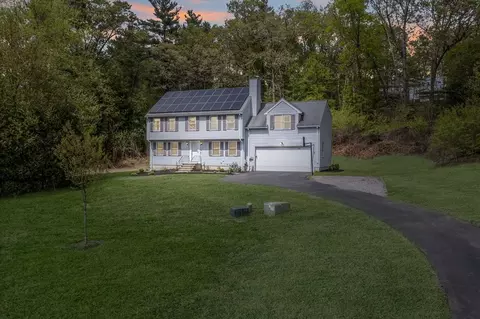 18 Candlewood Dr, Medway, MA 02053