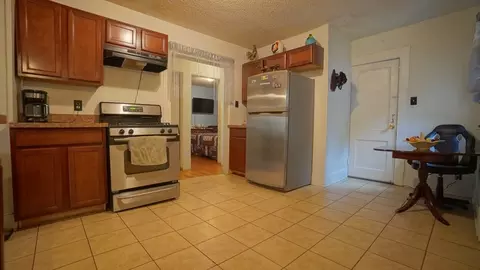 15 Viola St, Springfield, MA 01109 photo 12