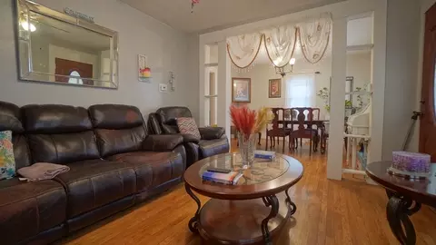 15 Viola St, Springfield, MA 01109 photo 6