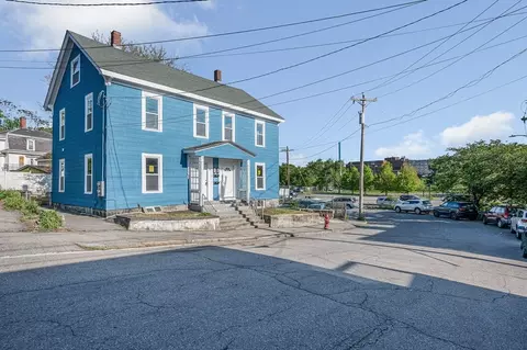 11-13 Read St, Lowell, MA 01850