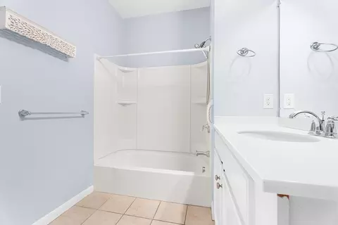 Bath - 9 Abigail Way #2012, Reading, MA 01867 photo 2 of 2