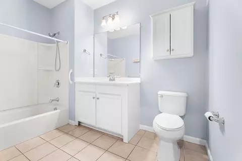 Bath - 9 Abigail Way #2012, Reading, MA 01867 photo 1 of 2