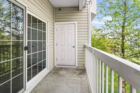 Exterior - 9 Abigail Way #2012, Reading, MA 01867 photo 2 of 6