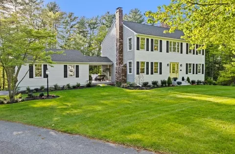 379 Mill Pond Ln, Marshfield, MA 02050