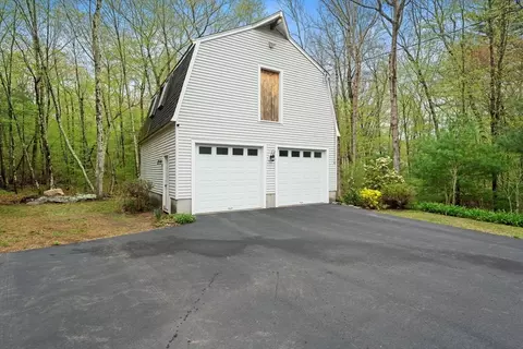 49 Asylum, Mendon, MA 01756 photo 4