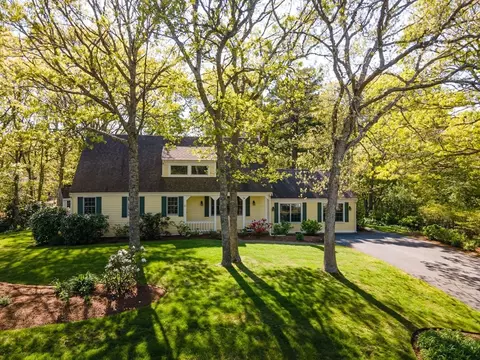 53 Settlers Ln, Dennis, MA 02660