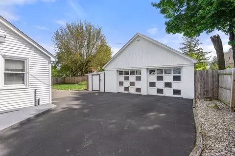 Exterior - 41 Pine Grove St, Springfield, MA 01119 photo 3 of 9