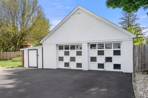 Exterior - 41 Pine Grove St, Springfield, MA 01119 photo 2 of 9