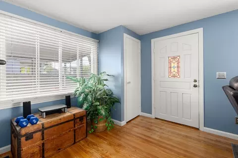 Entry Way - 41 Pine Grove St, Springfield, MA 01119 photo 1 of 3