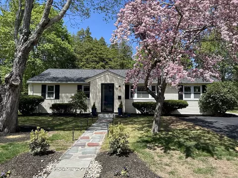 16 Middlesex Rd, Sharon, MA 02067