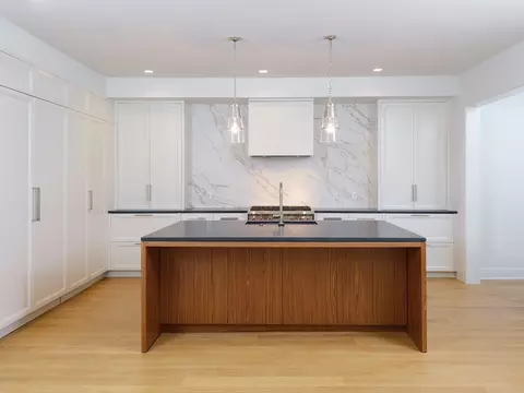 100 Linden St #203, Wellesley, MA 02482