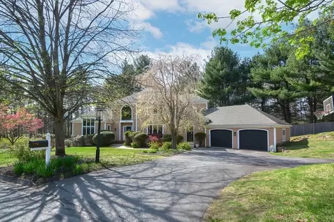 104 Channing Rd, Concord, MA 01742