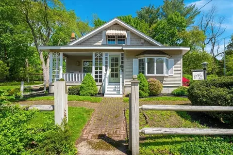 44 Maplewood Ave, Holbrook, MA 02343