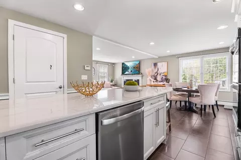 95 Fearing Hill Rd, Wareham, MA 02576 photo 8