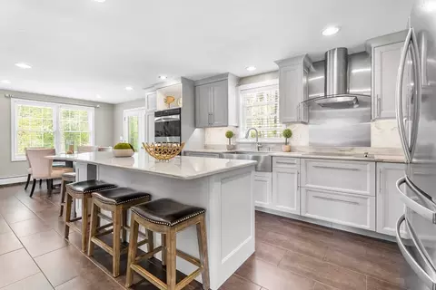95 Fearing Hill Rd, Wareham, MA 02576 photo 5