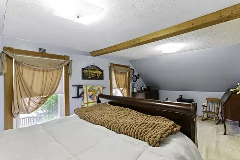 Bedroom - 16 Picadilly St, Upton, MA 01568 photo 4 of 4