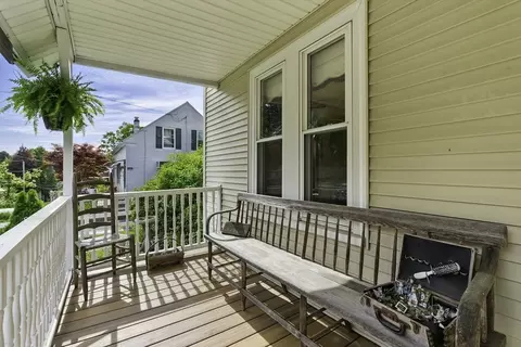 Exterior - 16 Picadilly St, Upton, MA 01568 photo 4 of 8