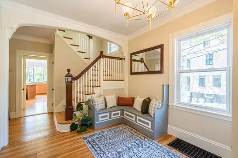 35 Bartlett Ave, Arlington, MA 02476 photo 2