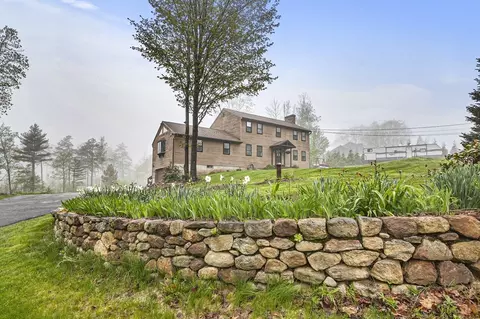 93 Lincoln Ave, Ashburnham, MA 01430