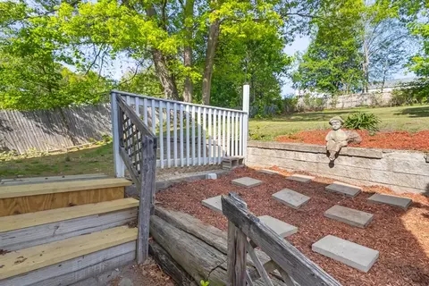 82 Brooks St, Worcester, MA 01606 photo 28