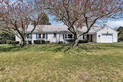 44 Windjammer Ln, Yarmouth, MA 02664