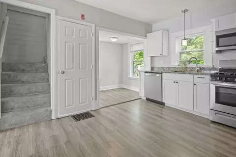 Entry Way - 10 Jackson St, Ayer, MA 01432 photo 2 of 2