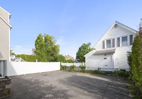Exterior - 38 Pearl St #2, Everett, MA 02149 photo 2 of 5