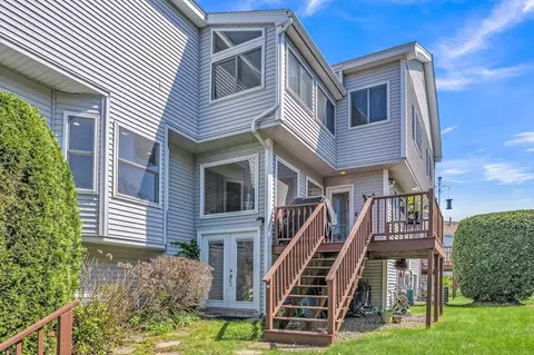 222 Algonquin #222, Ashland, MA 01721