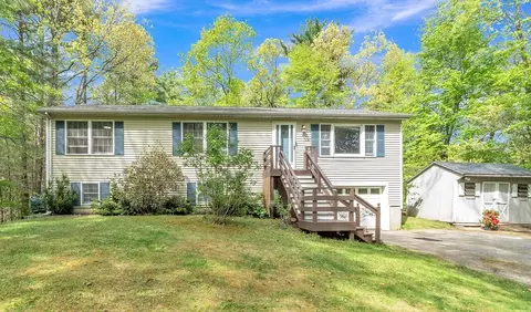 10 Vinton Rd, Sturbridge, MA 01566