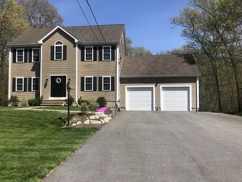 2490 Maple Swamp Rd, Dighton, MA 02764