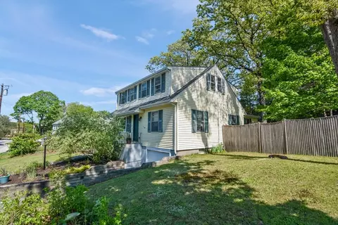 8 Hammond Rd, Natick, MA 01760