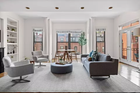 201 Newbury St #308, Boston, MA 02116