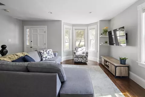 27 Westford St, Quincy, MA 02169