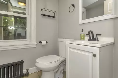 80 Rochelle St, Springfield, MA 01109 photo 16