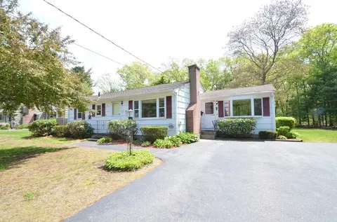 5 Vernon Rd, Medway, MA 02053
