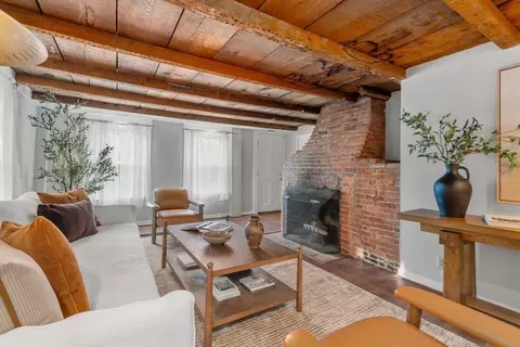 1224 Boylston St, Newton, MA 02464