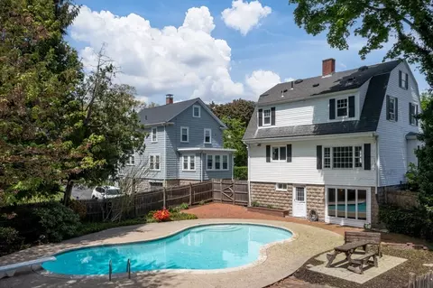 Exterior - 70 Highland St, Reading, MA 01867 photo 4 of 7