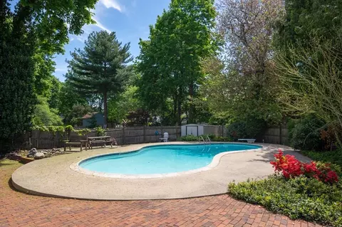 Exterior - 70 Highland St, Reading, MA 01867 photo 5 of 7