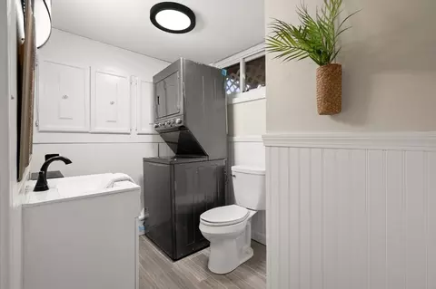 Bath - 70 Highland St, Reading, MA 01867 photo 3 of 3