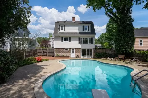 Exterior - 70 Highland St, Reading, MA 01867 photo 6 of 7