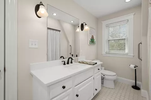 Bath - 70 Highland St, Reading, MA 01867 photo 1 of 3