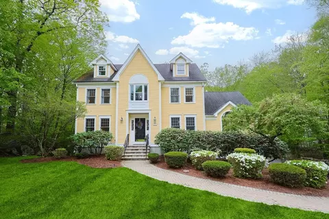 19 Mill Pond Cir, Milford, MA 01757