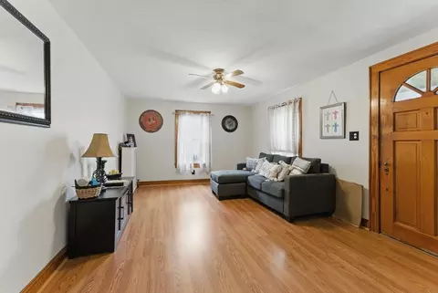95 Thaddeus St, Chicopee, MA 01020 photo 17