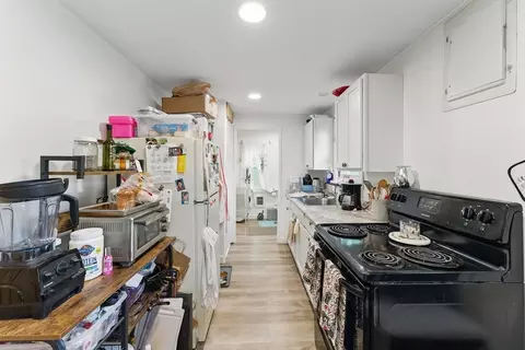 95 Thaddeus St, Chicopee, MA 01020 photo 9