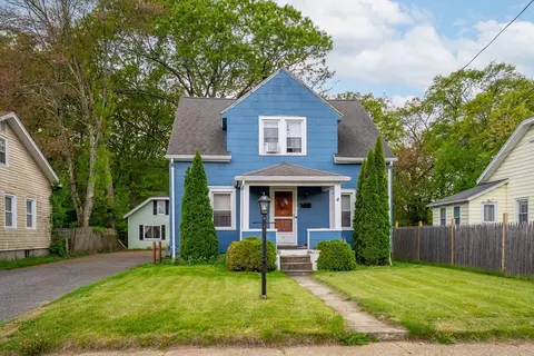 95 Thaddeus St, Chicopee, MA 01020