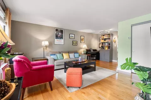 18 Kingston St #113, North Andover, MA 01845